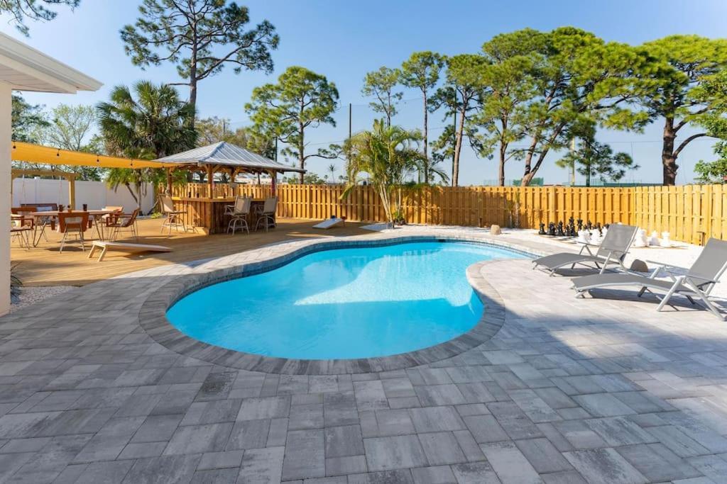 Vila New Sarasota Tiki Paradise Exteriér fotografie